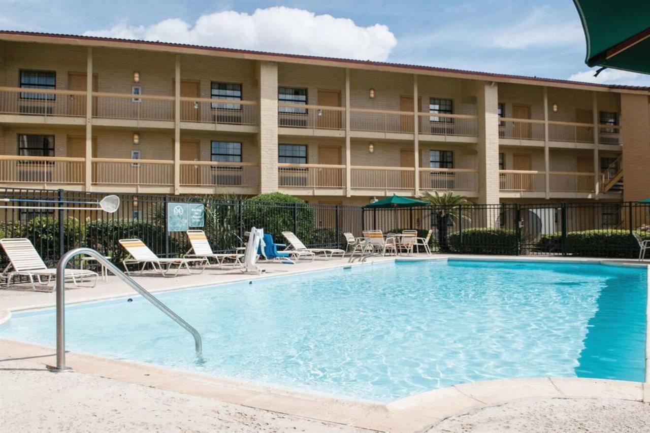 La Quinta Inn By Wyndham New Orleans Veterans / Metairie Exterior photo